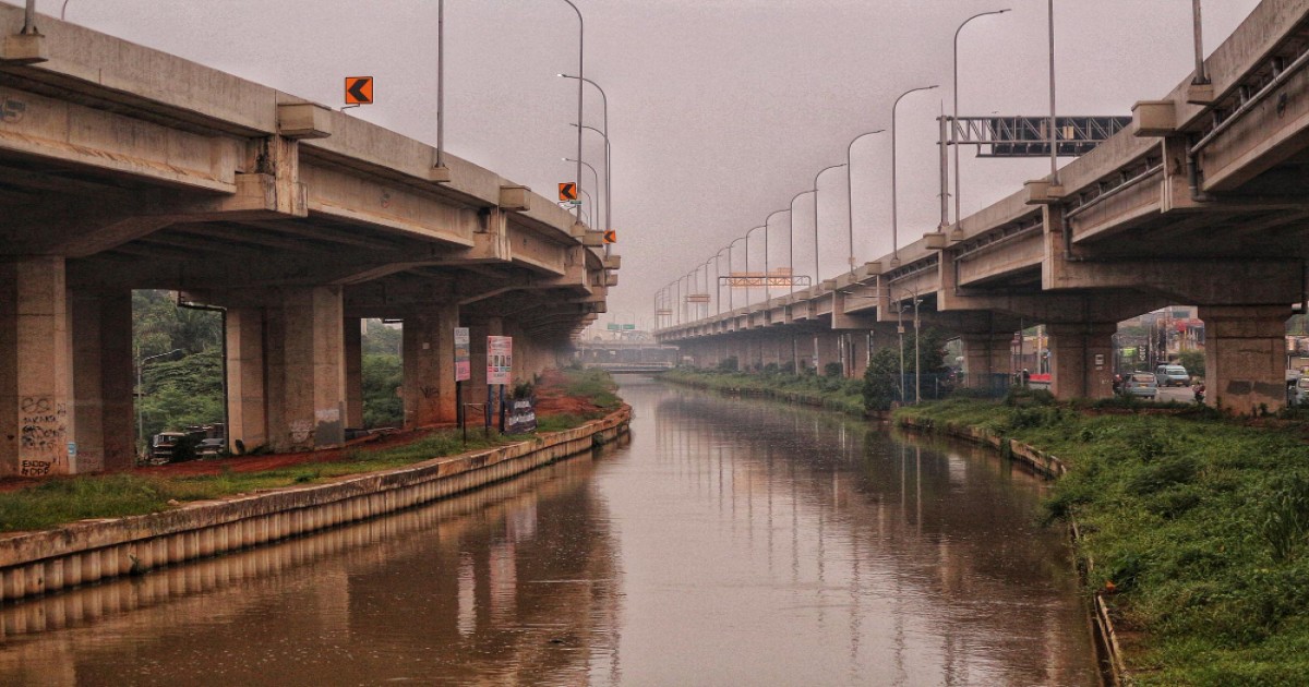 Delhi submerged as 228.1 mm of rain breaks a 43-year-old record, turning roads into rivers